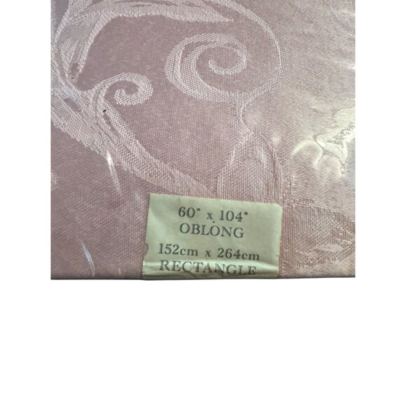 Sophia Damask Tablecloth Oblong 60" X 104" Pink Cotton/Polyester Blend Sophistic - Picture 3 of 4